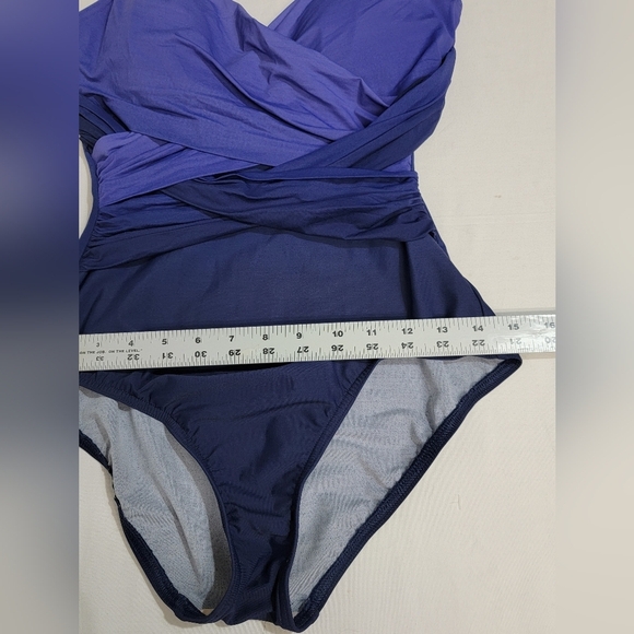 Lands' End V-Neck Wrap Slendersuit Tummy Control Swimsuit Size 10 - Picture 6 of 10